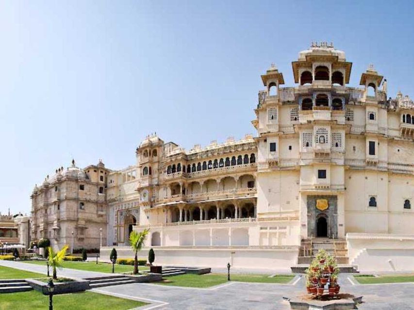 3 Days Private Udaipur Tour - Price and logistics: what your $130 per person really buys