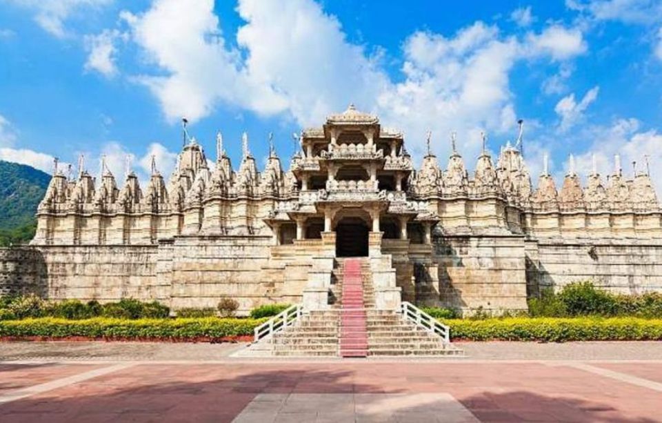 3 Days Private Udaipur Tour - Guide quality: English support that helps you enjoy the monuments