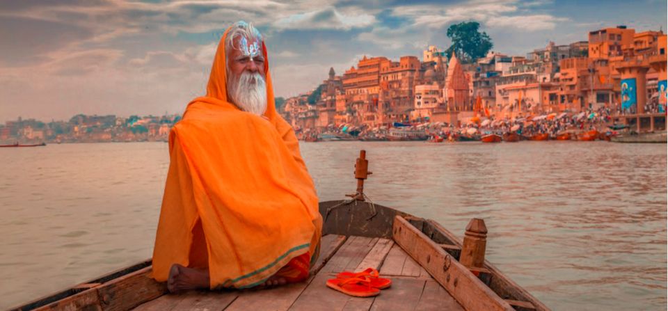 6 Day Golden Triangle Tour with Varanasi from Delhi - Day 3 Amber Fort plus Fatehpur Sikri: Mughal ambition stops on the same day