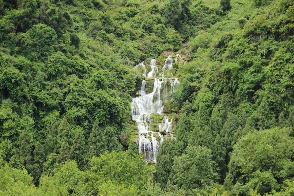 A Day in Munnar: Nature, Culture, and Local Flavor - Waterfall Finish at Vattapara (or Viripara): A Slow Landing After a Busy Day