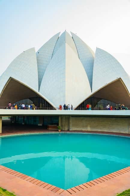A full-day tour of Old & New Delhi Monument Express Entry - Price and Group Size: Is This a Good Deal?