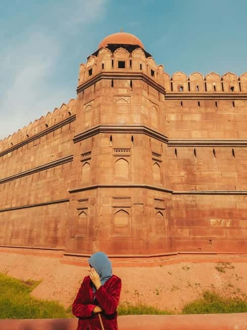 A full-day tour of Old & New Delhi Monument Express Entry - Qutub Minar (UNESCO): When Height and Stonework Do the Talking