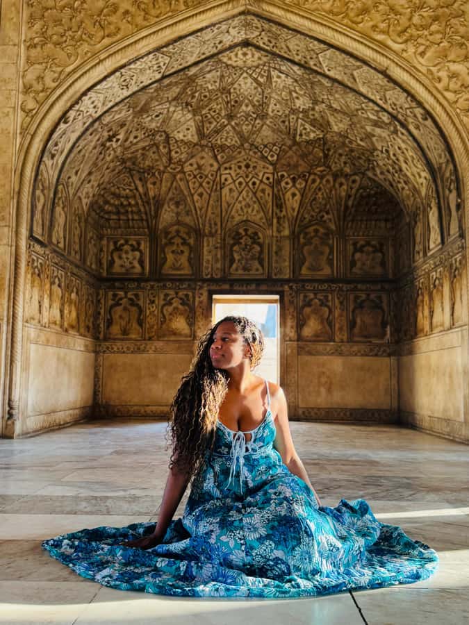 Agra: Agra fort express entry tickets - Comfort in Agra Heat: Why Guide Attention Matters