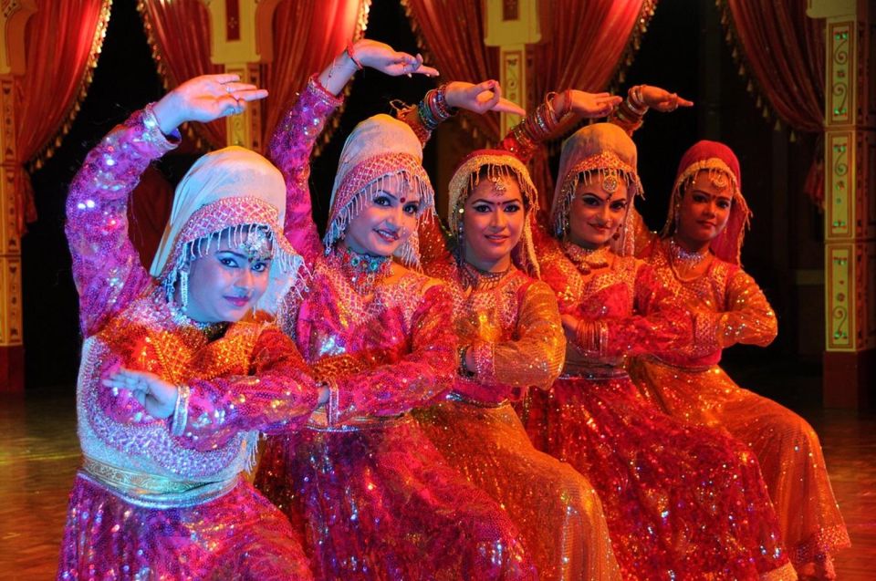 Agra: Mohabbat the Taj show tickets and agra transfers - Timing tips: pairing it with your Agra evening