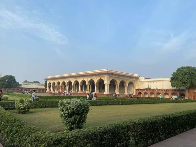 Agra: Private Sightseeing Half-Day Tour with Guide by Car - How the Private Car Makes Agra Sightseeing Easier