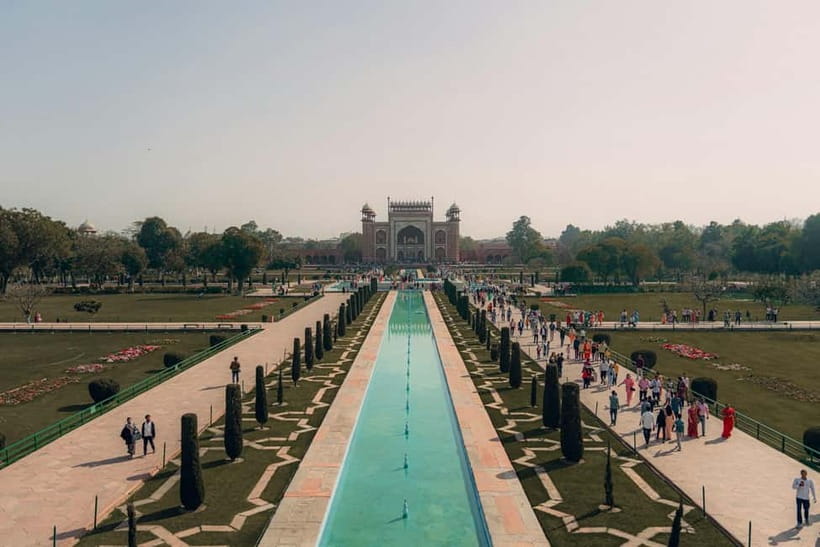 Agra: Private Sightseeing Half-Day Tour with Guide by Car - Agra Fort: UNESCO Views With Time to Walk