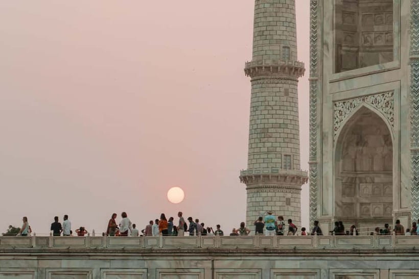 Agra: Taj Mahal Guided Tour with Photography & Rental Saree - Photo Spots That Don’t Feel Like Guesswork