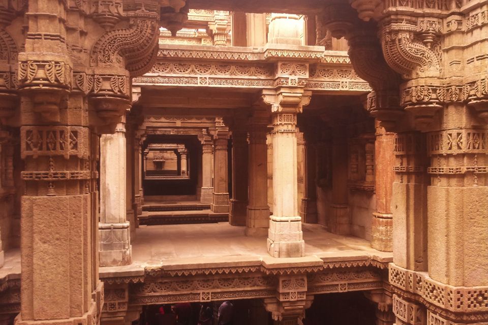 Ahmedabad: Full Day City tour with Heritage Walk & transfers - A full day linking Ahmedabad’s faiths and power centers