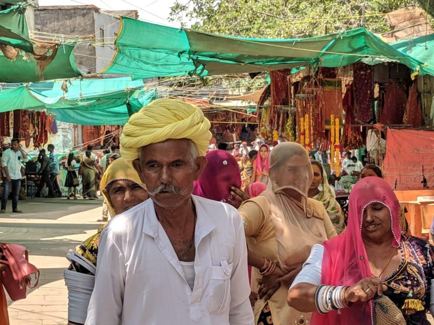 Ahmedabad: Private tour of city for cultural immersion - The Handcraft and Painting Atelier Stop: A Friendly Bonus Beyond Monuments