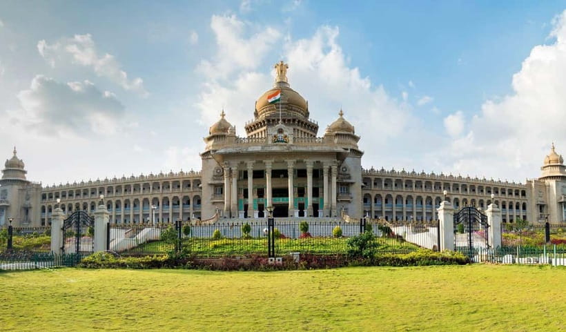 Bangalore City Tour: Explore Full-Day Sightseeing Trip - Morning calm at ISKCON Temple