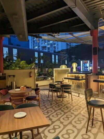 Bangalore:The Original bengaluru pub crawl - Stop 1: By Chance Gastro Lit Pub as the kickoff (and first welcome drink)