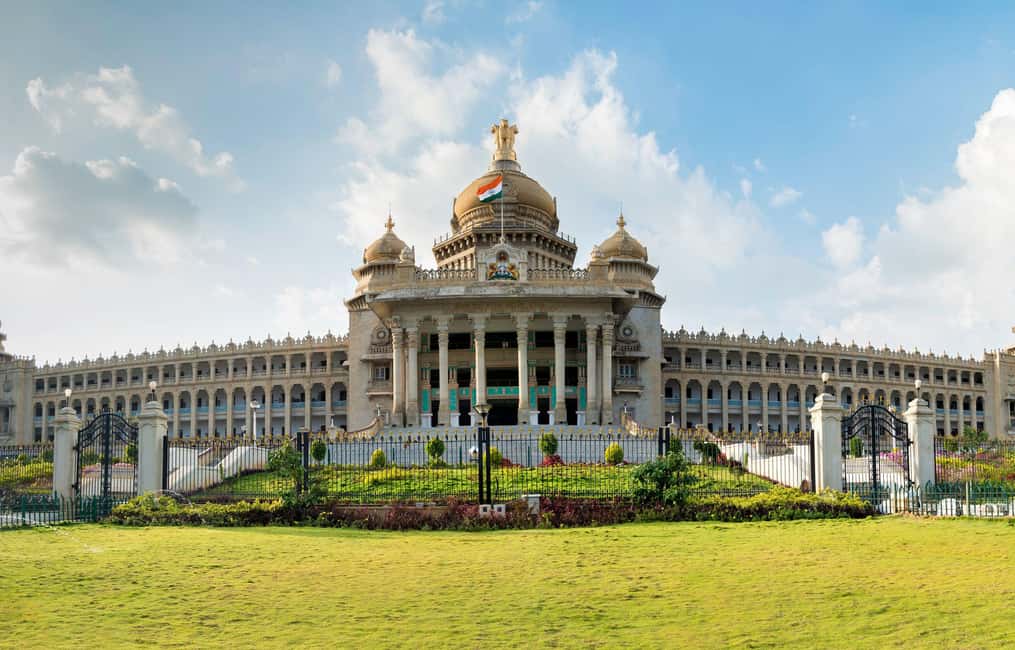 Bengaluru: Private Tour with Hotel Pickup and Drop-off - Lalbagh Botanical Gardens: your best chance for a slower hour