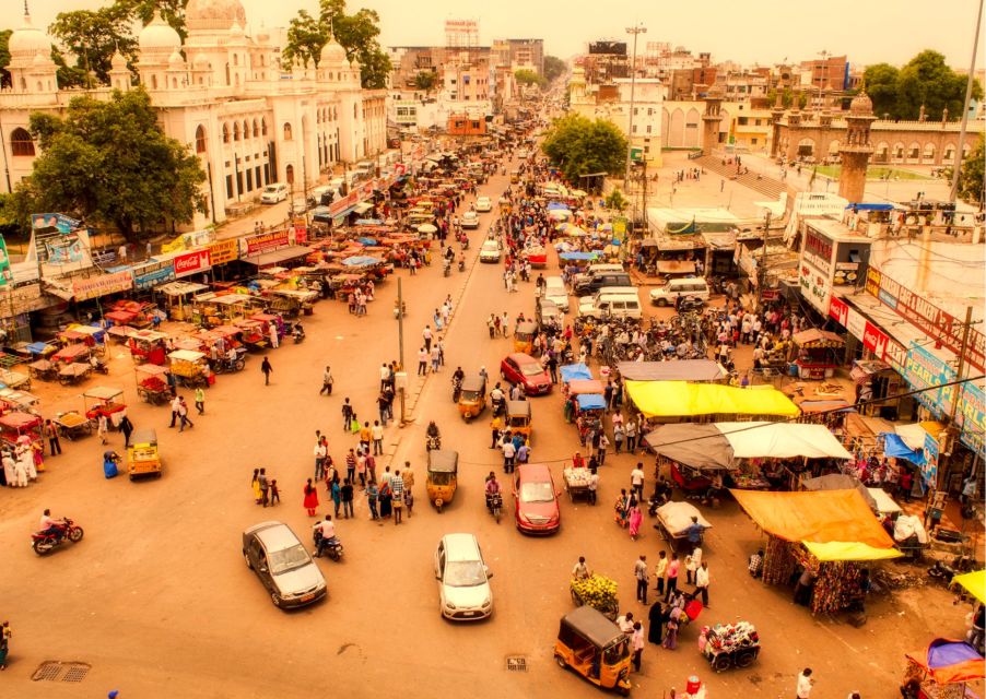 Best of Hyderabad (Guided Halfday City Sightseeing Tour) - Charminar: the 1591 landmark and the real-life market setting