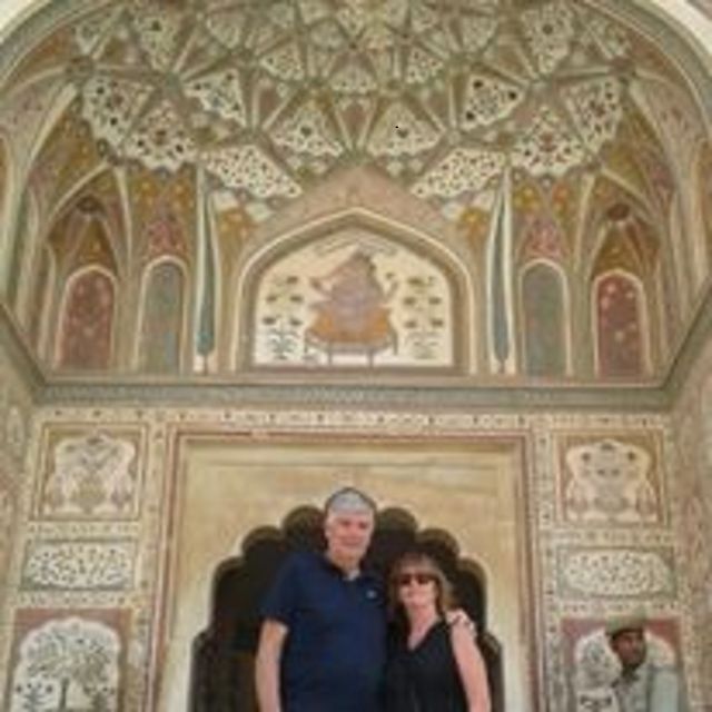 Book Govt. Approved Tour Guide for Jaipur City Tour - Price and logistics: why $49 per group can actually work