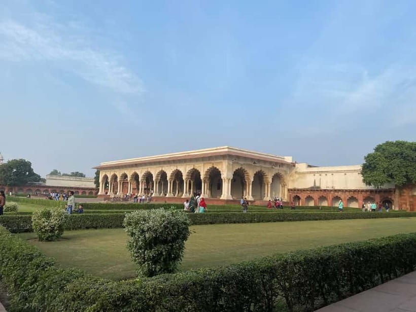 Delhi Airport to Taj Mahal Tour Instant Booking - Delhi airport to Agra Fort and back: how the 12 hours play out
