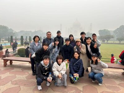 Delhi Airport to Taj Mahal Tour Instant Booking - Pickup, car comfort, and getting oriented fast at Delhi airport