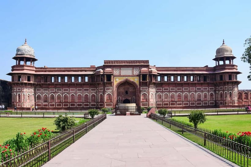 Delhi Airport to Taj Mahal Tour Instant Booking - Agra lunch break and bazaar time: what you should plan for