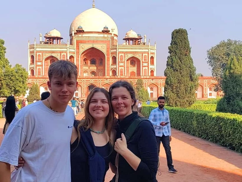 Delhi: All-Inclusive Full or Half Day Tour With Hotel Pickup - Red Fort: A Quick Hit of Mughal Power