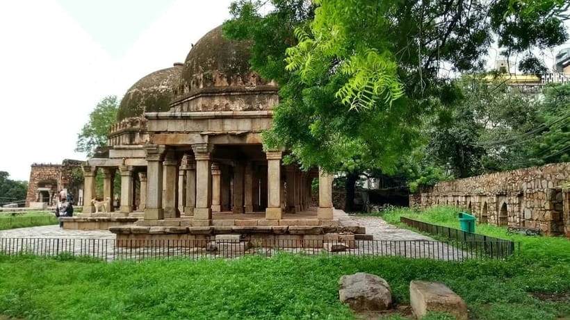 Delhi City Hidden Gems Tour - Cover the Uncovered Sites - Kalka Ji Temple: spirituality with deep roots