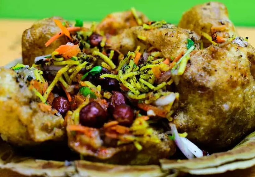 Delhi: Delhi Street Food Tour with Guide at Chandni Chowk - The spice-market angle you can taste