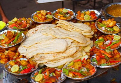Delhi: Delhi Street Food Tour with Guide at Chandni Chowk - Getting into Chandni Chowk’s rhythm (and why it works)