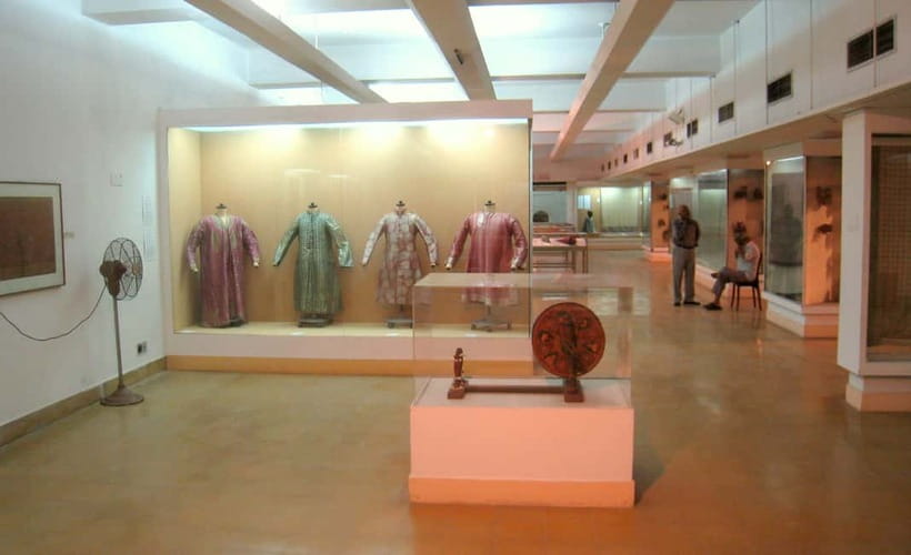 Delhi: Gandhi Museum & Raj Ghat Private Guided Tour - Getting there: pickup options and what a private car changes