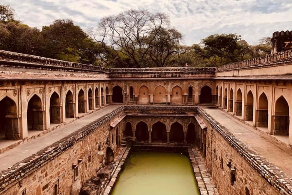 Delhi: Mehrauli Archaeological Park Tour with Qutub Minar - Key things that make this Delhi heritage walk worth your time