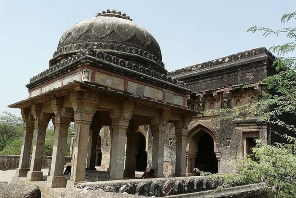 Delhi: Mehrauli Archaeological Park Tour with Qutub Minar - Jamali Kamali: red sandstone, a saint’s following, and tomb-mosque mood