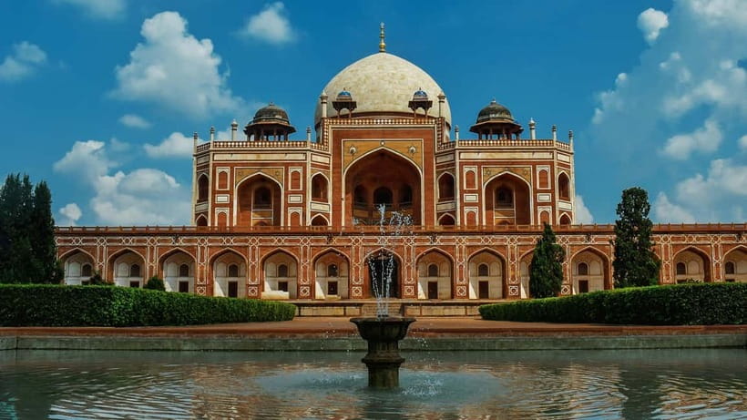 Delhi: New & Old Delhi Private Half or Full-Day Tour - Humayun Tomb: Where the Mughal Story Starts to Make Sense