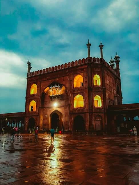 Delhi: New & Old Delhi Private Half or Full-Day Tour - India Gate, Parliament House, and President House Views Without the Chaos