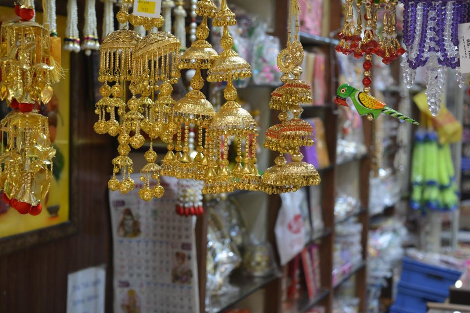 Delhi: Old and New Delhi Guided Full or Half-Day Tour - Outside passes vs inside visits: what you can and can’t expect