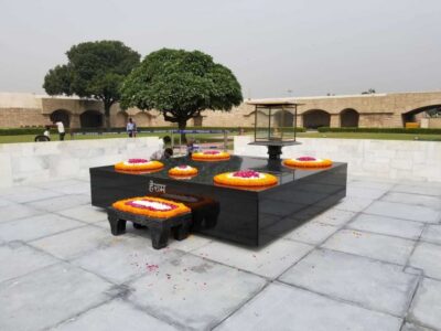 Delhi: Old and New Delhi One Day Tour - First Stop: Red Fort Outside Views and the Jama Masjid Connection