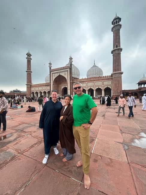 Delhi: Old and New Delhi Private Full or Half-Day Tour - Key things you’ll notice right away