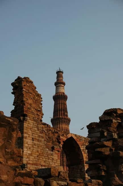 Delhi: Old and New Delhi Private Full or Half-Day Tour - Red Fort exterior: a quick hit, not the full interior experience