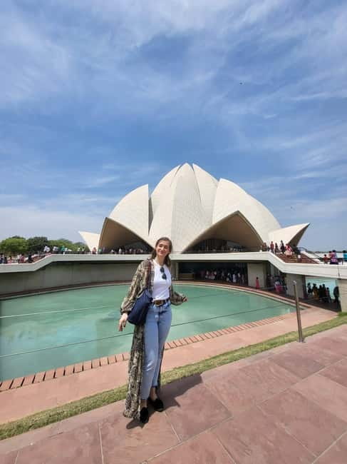 Delhi: Old and New Delhi Private Full or Half-Day Tour - Lotus Temple and Humayun’s Tomb: spiritual calm and Mughal grandeur