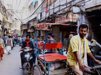 Delhi: Old Delhi and Chandni Chowk Tuk-Tuk Tour - Chandni Chowk by tuk-tuk: Where shopping becomes a sensory map