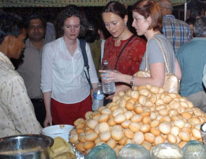 Delhi: Old Delhi City Street Food Tour - Chandni Chowk: food in the real setting, not on a staged plate