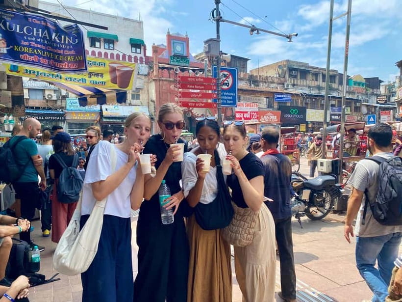 Delhi: Old Delhi's Street Food, Temples & Spice Market Tour - How the tour starts at Lal Quila Metro Station (Gate No. 1)