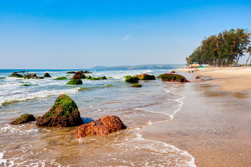 Goa: Beautiful Goa Beach Tour - Kerim Beach: clear water, steep slopes, and the smart swim reminder