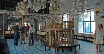 Highlights of Cochin: Group Tour from Cochin Port - St. Francis Church and Santa Cruz Basilica: Portuguese Power, Local Detail