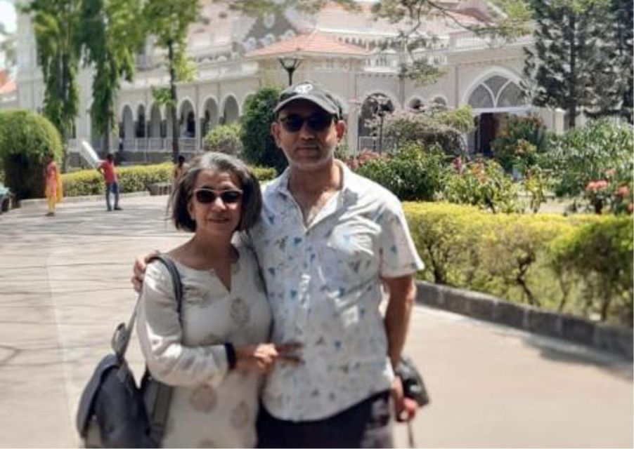 Pune: Private Guided Sightseeing Tour by Car with Snacks - Shaniwar Wada and Lal Mahal: Maratha-era icons with photo-friendly drama